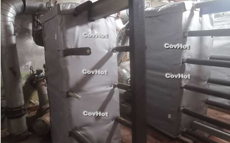 板式<a href=http://www.jskjpub.com/e/tags/?tagname=%E6%8D%A2%E7%83%AD%E5%99%A8%E4%BF%9D%E6%B8%A9 target=_blank class=infotextkey>換熱器保溫</a>套,板換保溫罩